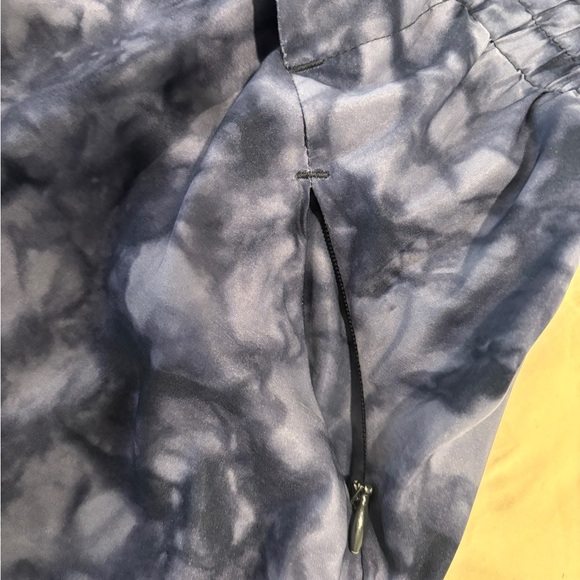 Athleta Blue Tie-Dye Athletic Shorts - Picture 4 of 5